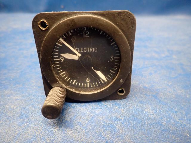 548 097 Piper - AS IS Instrument - Clock (MD88P) INOP